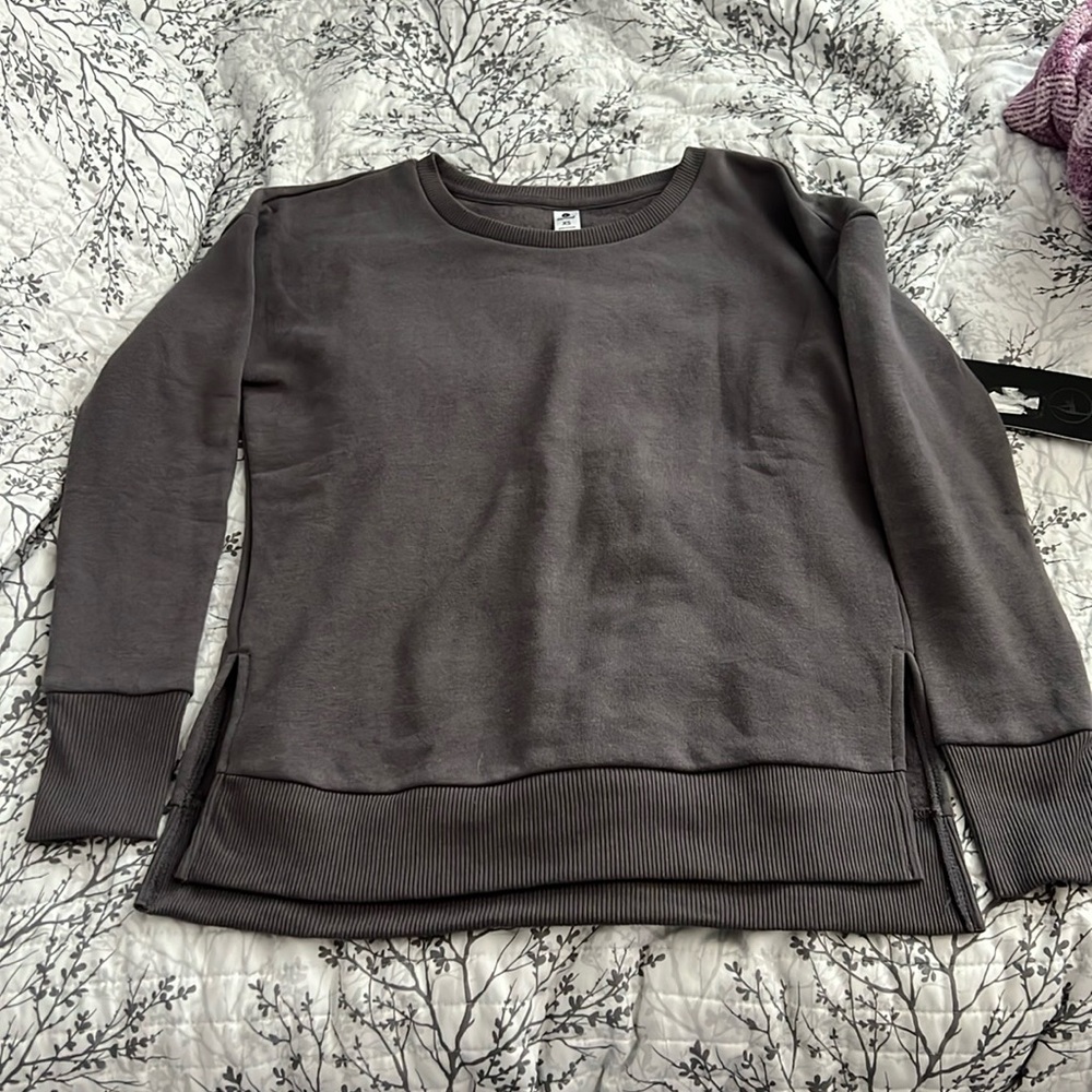 NWT sweatshirt